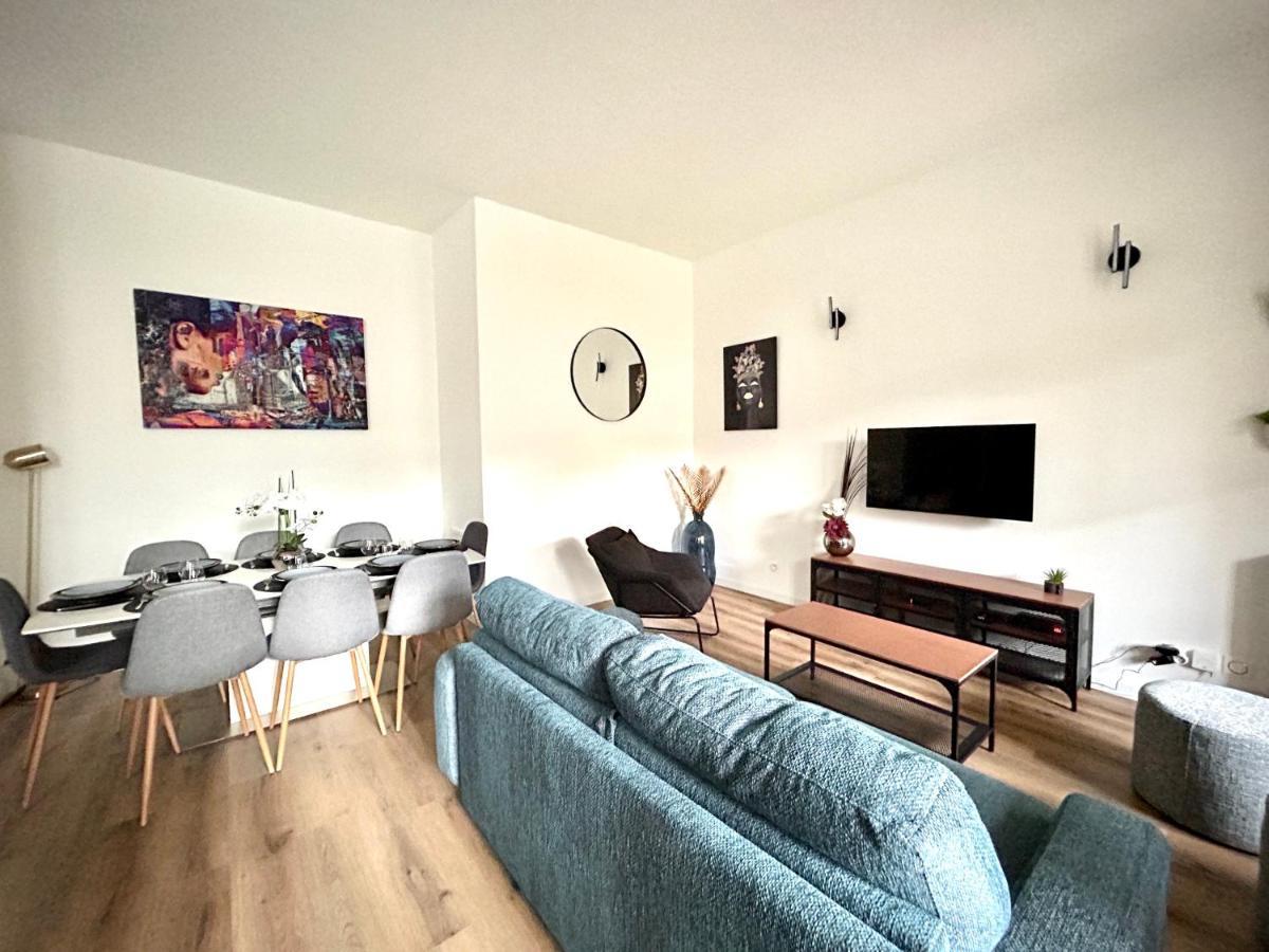 Park Apartment *